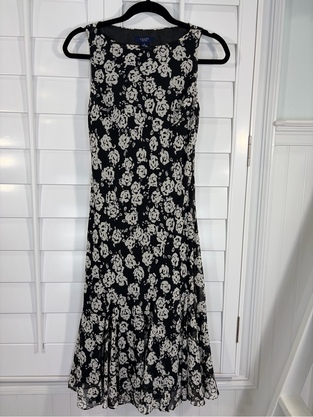 Chaps B&W Floral Sleeveless Midi Dress (4) - Picture 1 of 8